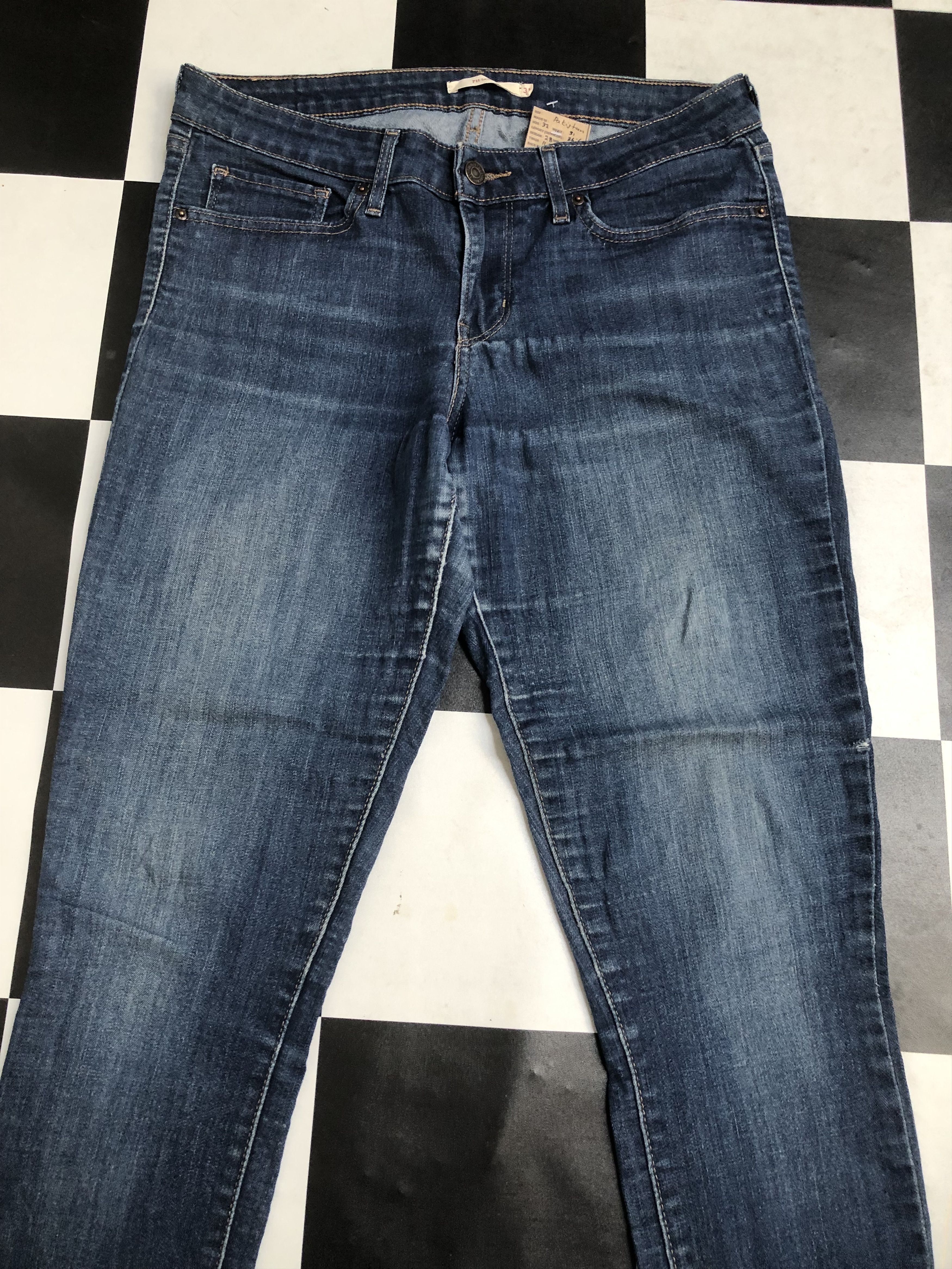 Levis 711 Skinny Denim Jean L293
