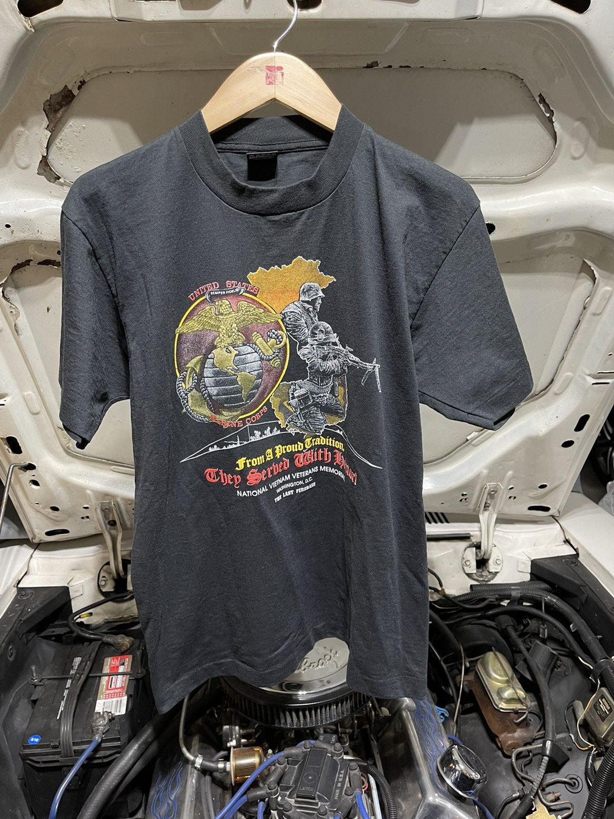 Vintage Vintage 1990s Single Stitch USMC Big Graphic Shirt Size US L / EU 52-54 / 3 - 1 Thumbnail