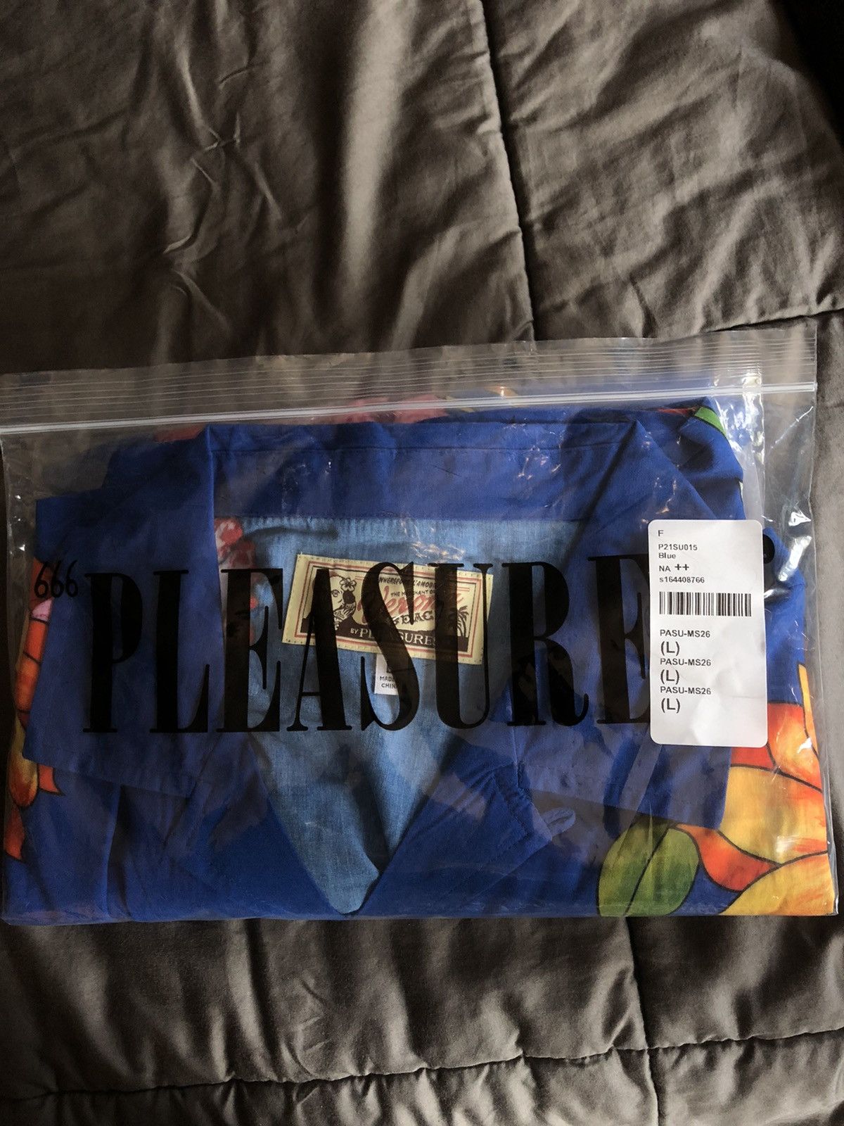 Pleasures Pleasures Gangster Romeo + Juliet Camp Shirt Size US L / EU 52-54 / 3 - 7 Thumbnail