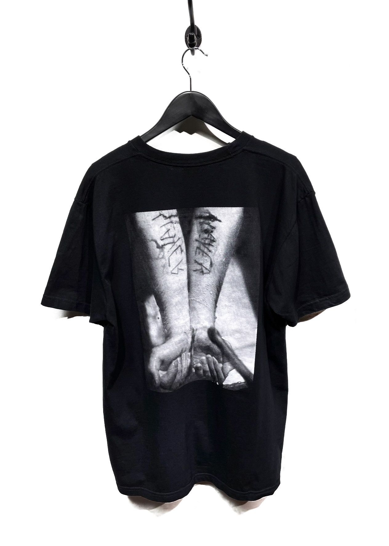 Supreme Supreme Black Layer Hands Print Embroidered T-shirt Size US L / EU 52-54 / 3 - 5 Thumbnail