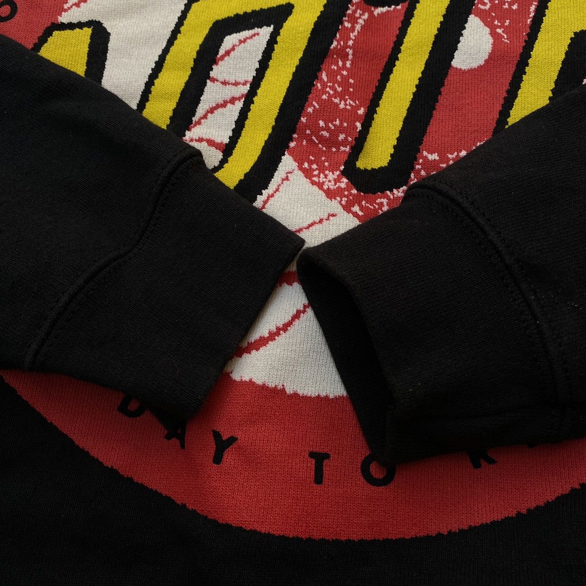 Band Tees A DAY TO REMEMBER BAND ZIP HOODIE Size US M / EU 48-50 / 2 - 5 Thumbnail