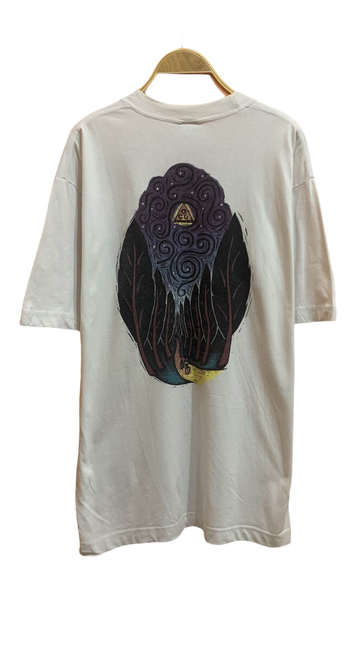 image of Nike Acg Tree X Grey Tag Tee in White/Cream, Men's (Size Large)