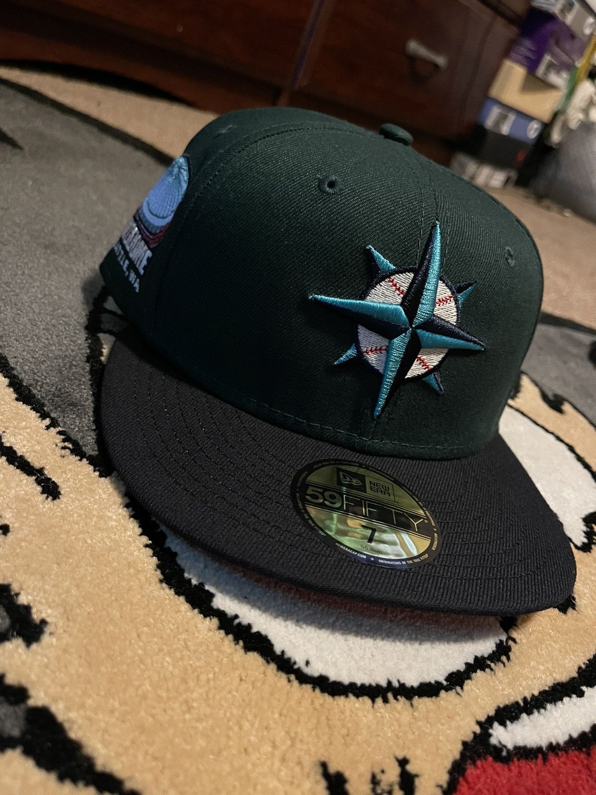 NEW ERA 59FIFTY MLB SEATTLE MARINERS KINGDOME PATCH TWO TONE / GREY UV – FAM