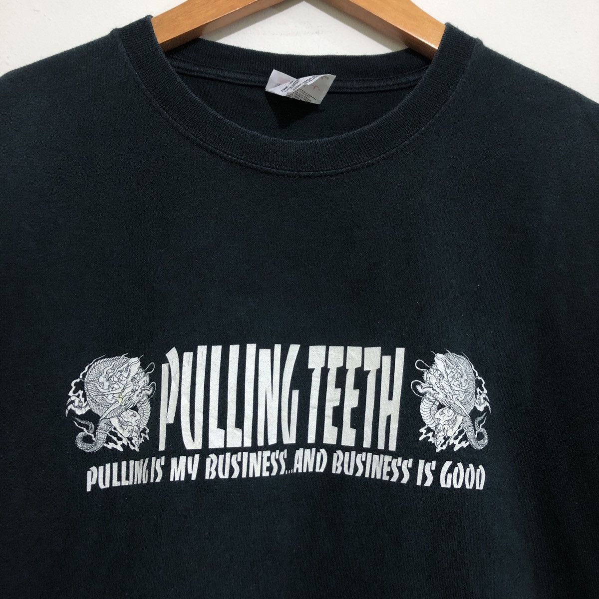 Vintage Vintage 00s Pulling Teeth Pulling Is My Business T-Shirt Size US L / EU 52-54 / 3 - 4 Thumbnail