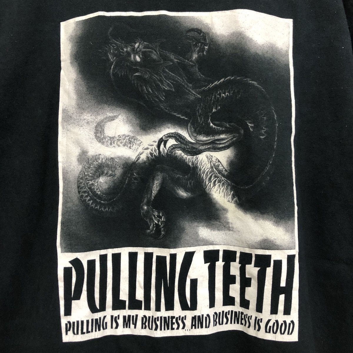 Vintage Vintage 00s Pulling Teeth Pulling Is My Business T-Shirt Size US L / EU 52-54 / 3 - 2 Thumbnail