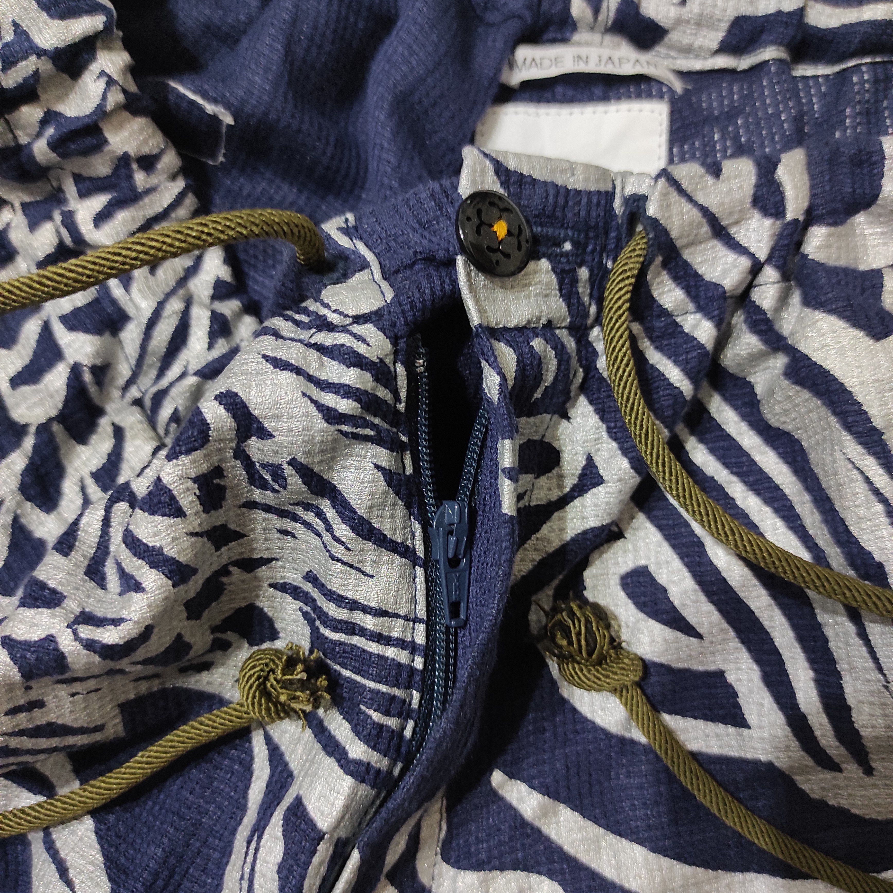 Japanese Brand JAPANES POP TEXTILE DESIGN BY SOUSOU HAND PRINTED IN KYOTO Size US 29 - 9 Thumbnail