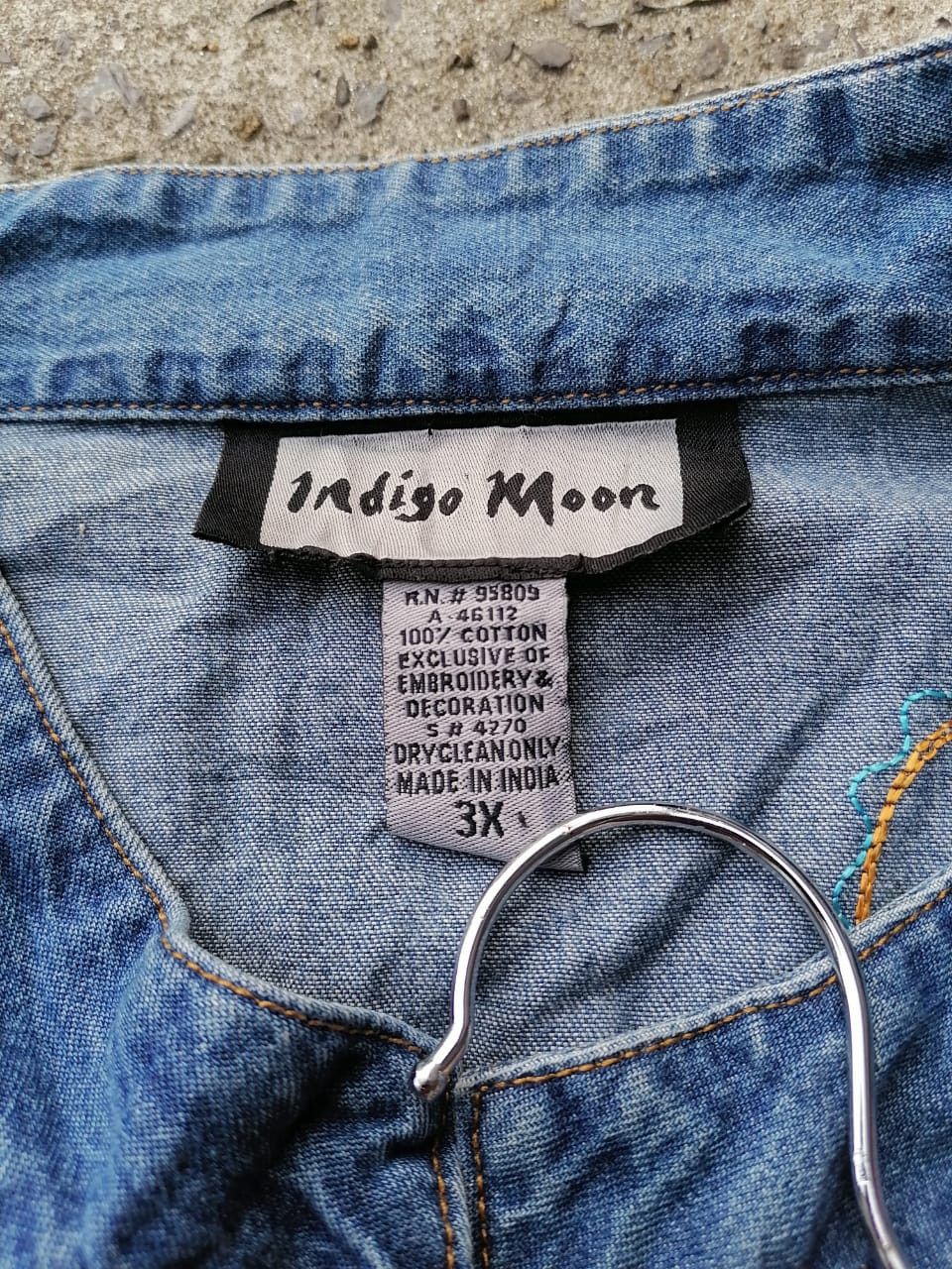 Indigo Indigo Moon Womenwear Embroidered Floral Longsleeve Denim Size ONE SIZE - 3 Thumbnail