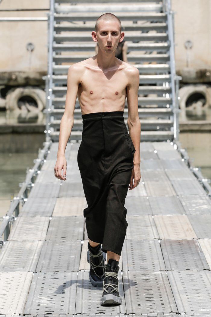 Rick Owens SS18 Dirt runway cropped high-waist pants | Grailed