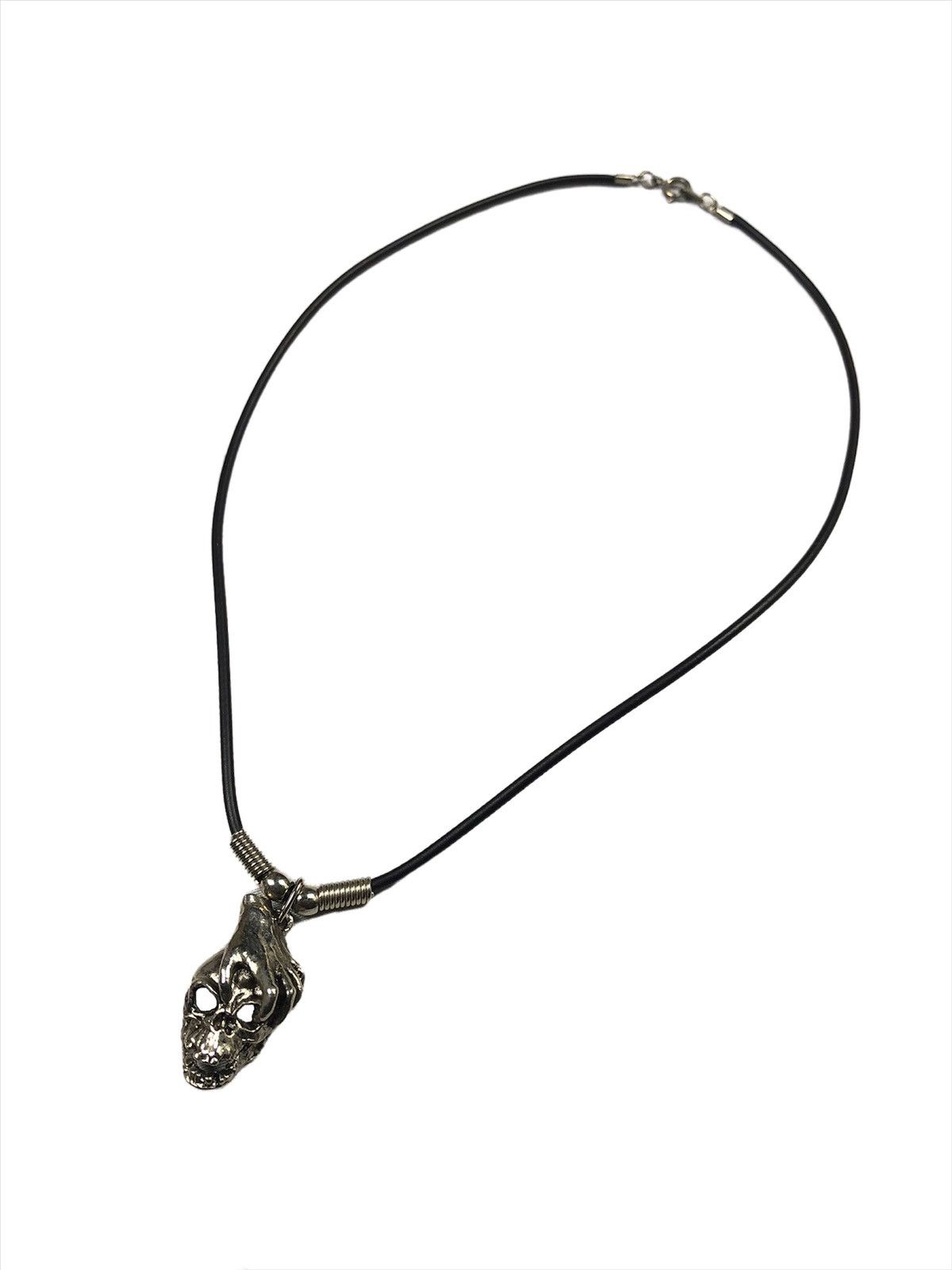 Jewelry Skull ☠️ Silver Pendant Necklace Size ONE SIZE - 2 Thumbnail