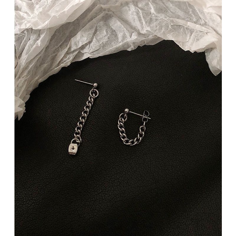 Jewelry × Vintage Fashion Men's Chain Stud Earrings Size ONE SIZE - 1 Thumbnail