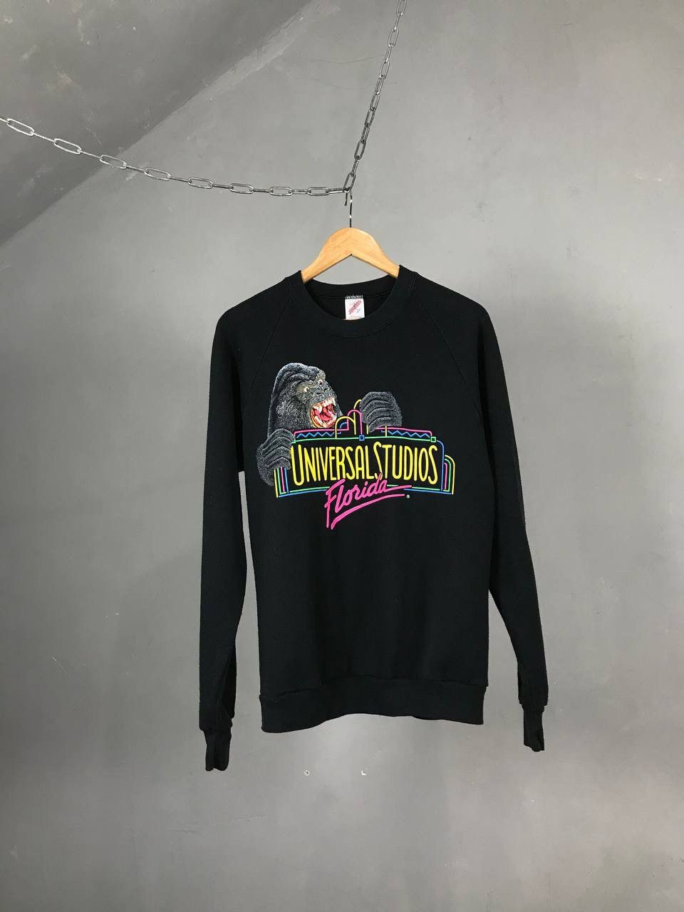 Vintage Universal Studios made in USA vintage sweatshirt Size US L / EU 52-54 / 3 - 1 Thumbnail