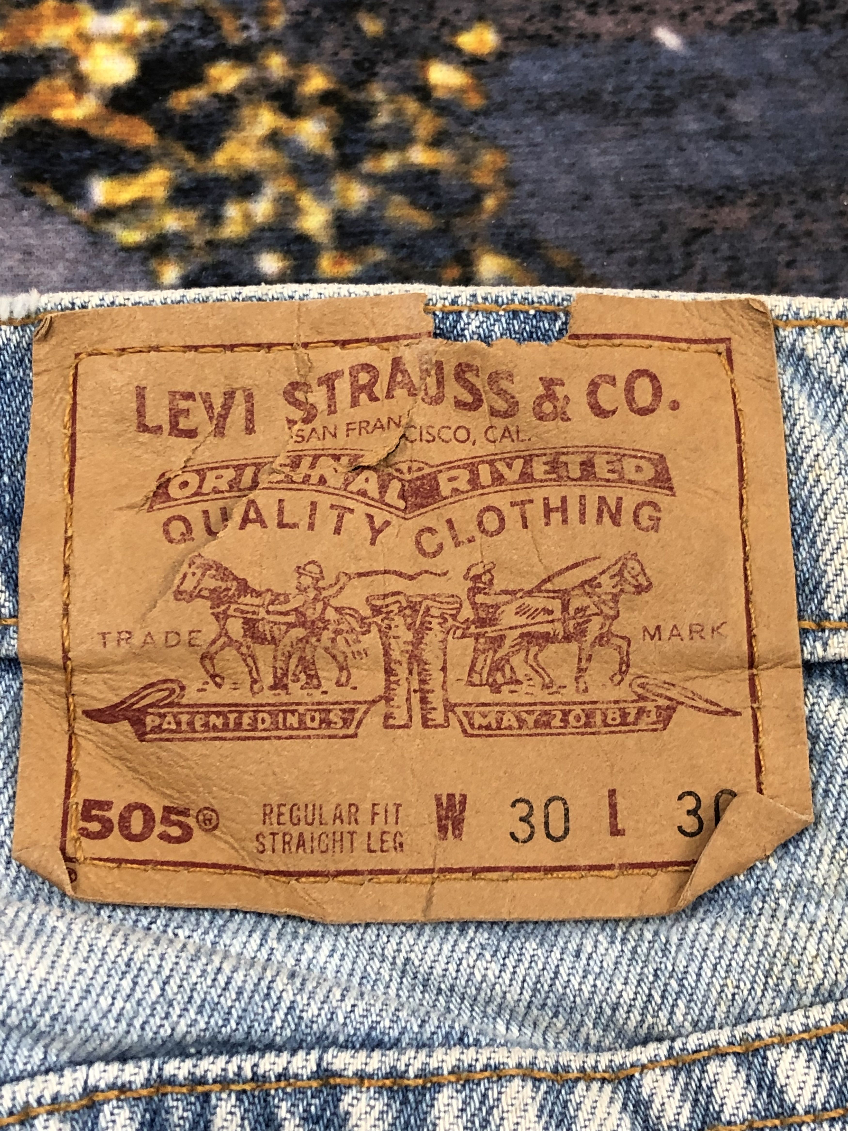 は Vintage Levis 505 Light Wash Jeans DPP0093