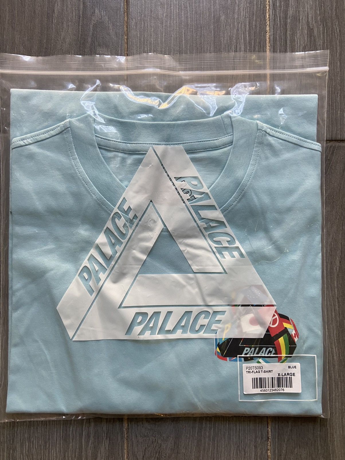 Palace Tri Flag | Grailed