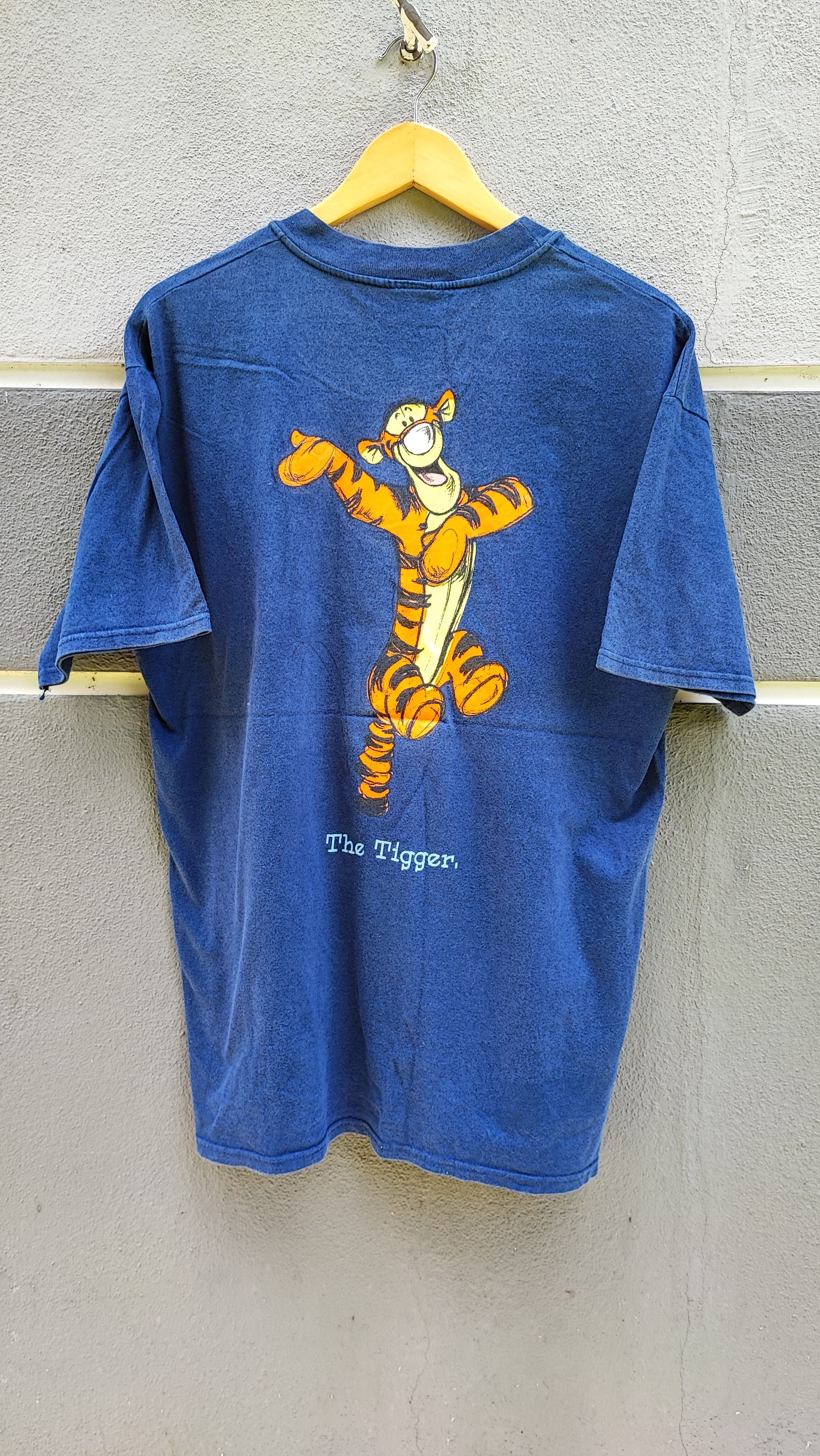 Vintage winnie The Pooh Tigger Shirt