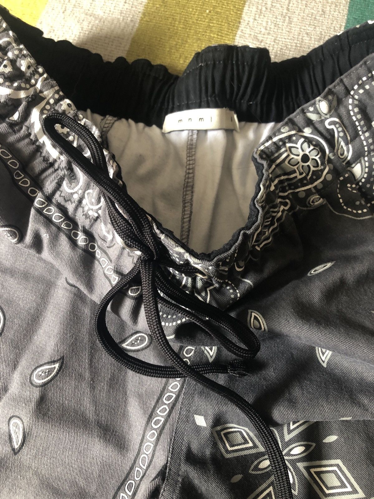 MNML MNML Bandanna shorts Size US 32 / EU 48 - 2 Thumbnail