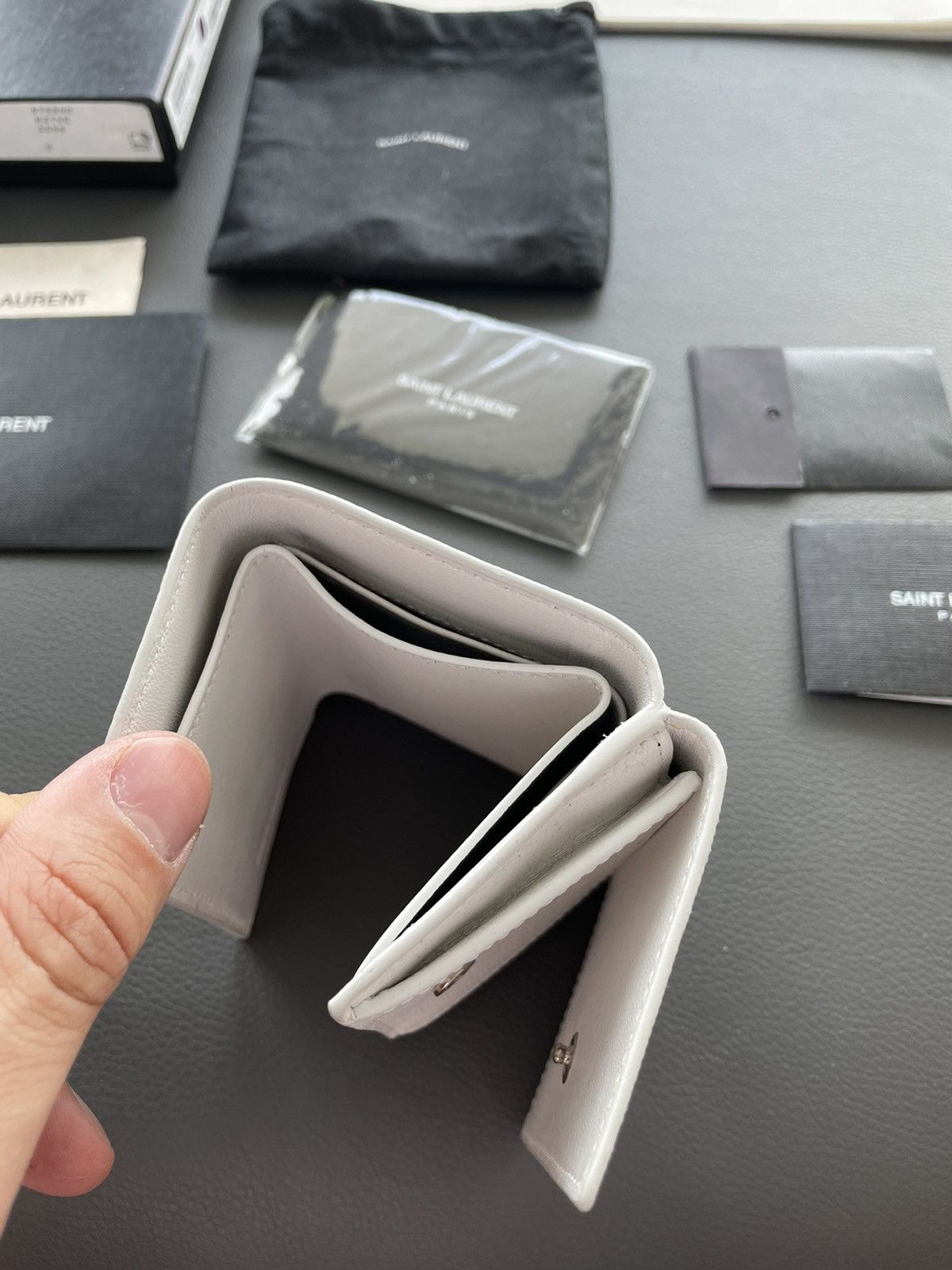 Hedi Slimane × Saint Laurent Paris × Yves Saint Laurent Limited Edition Brand New Leather Tri-fold Leather Wallet Size ONE SIZE - 17 Thumbnail