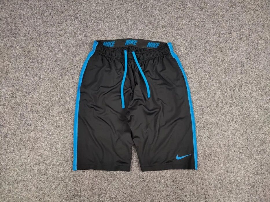 Nike Vintage Nike Shorts Grey Logo swoosh casual Y2K Streetwear Size US 34 / EU 50 - 1 Thumbnail