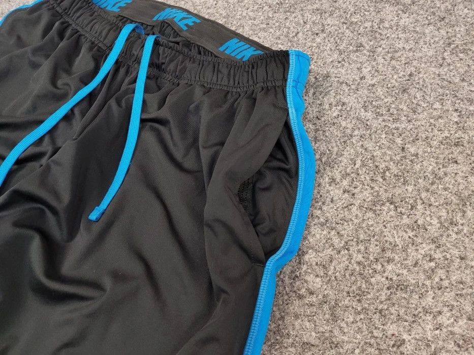 Nike Vintage Nike Shorts Grey Logo swoosh casual Y2K Streetwear Size US 34 / EU 50 - 5 Thumbnail