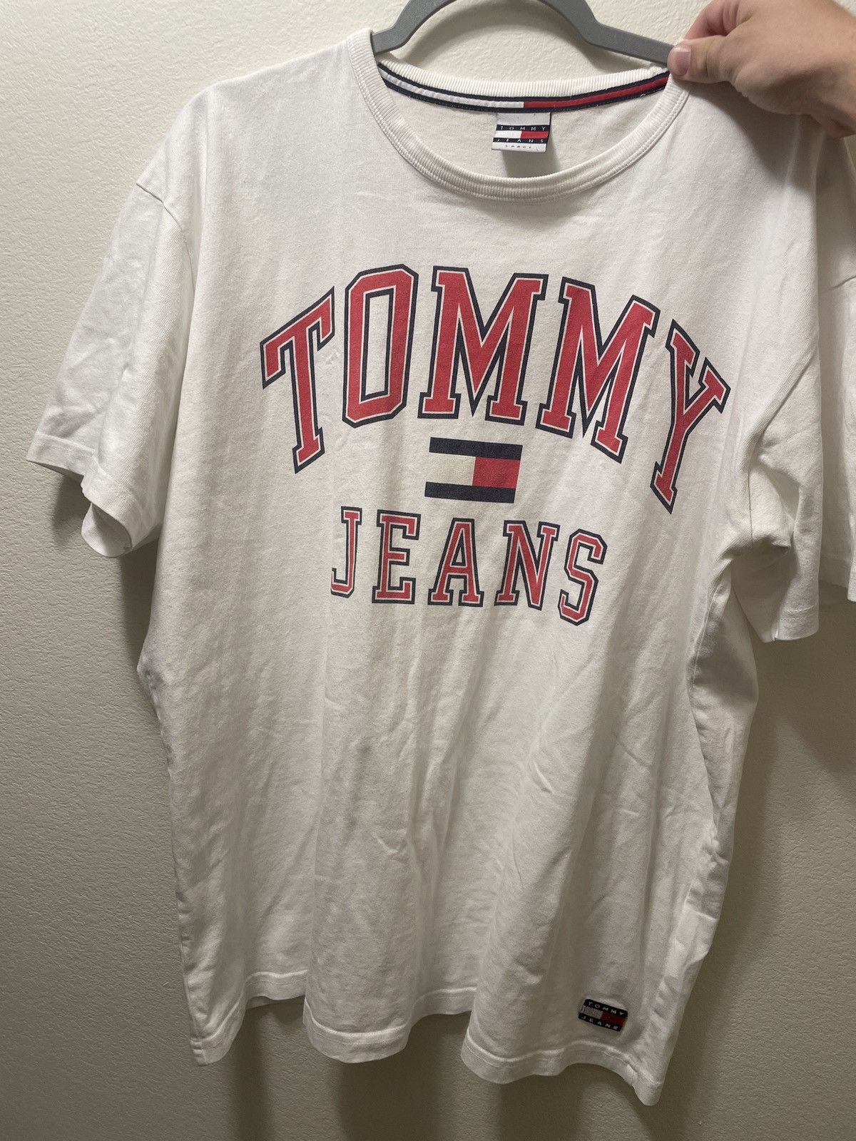 Tommy Hilfiger vintage tommy tee Size US L / EU 52-54 / 3 - 1 Thumbnail