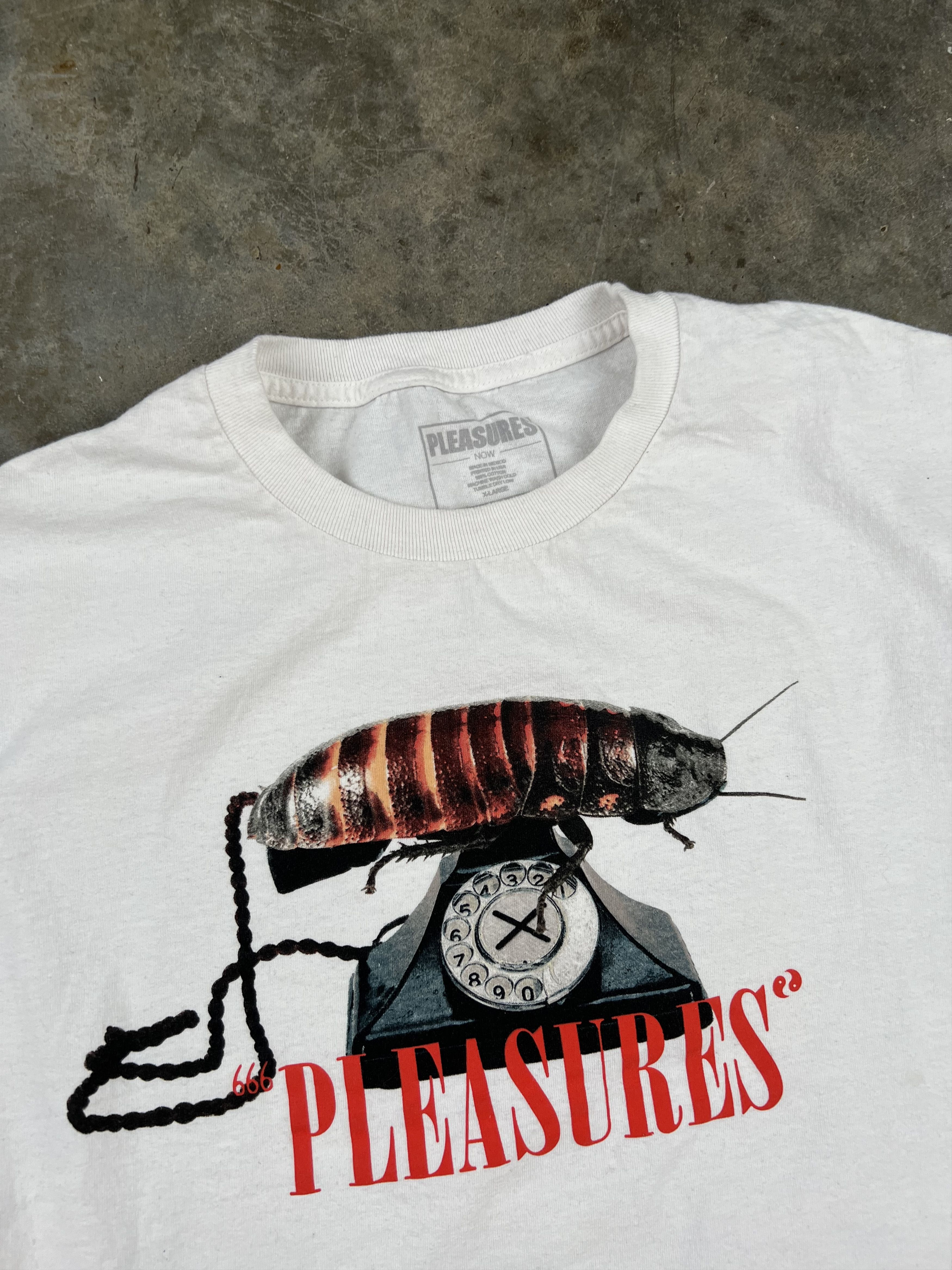 Pleasures Pleasures Bug Cockroach Phone Tee White XL 🥣🧊❄️ Gun 666 Size US XL / EU 56 / 4 - 2 Thumbnail