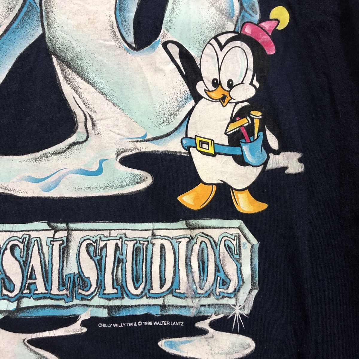 Vintage Vintage Chilly Willy Universal Studios T-Shirt Size US M / EU 48-50 / 2 - 2 Thumbnail
