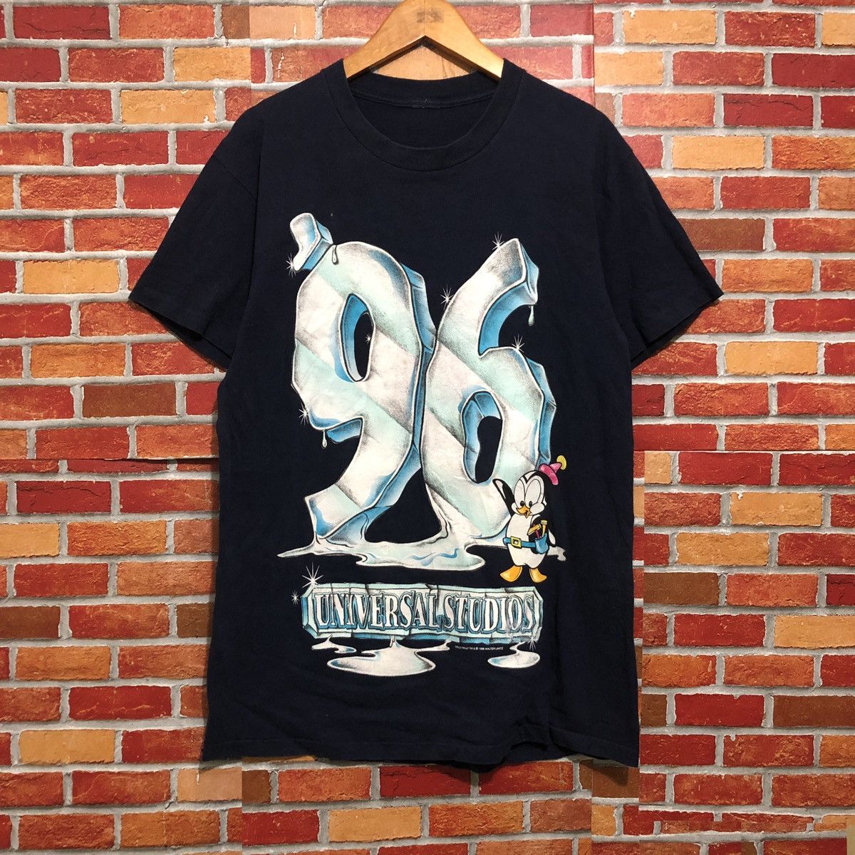 Vintage Vintage Chilly Willy Universal Studios T-Shirt Size US M / EU 48-50 / 2 - 1 Thumbnail