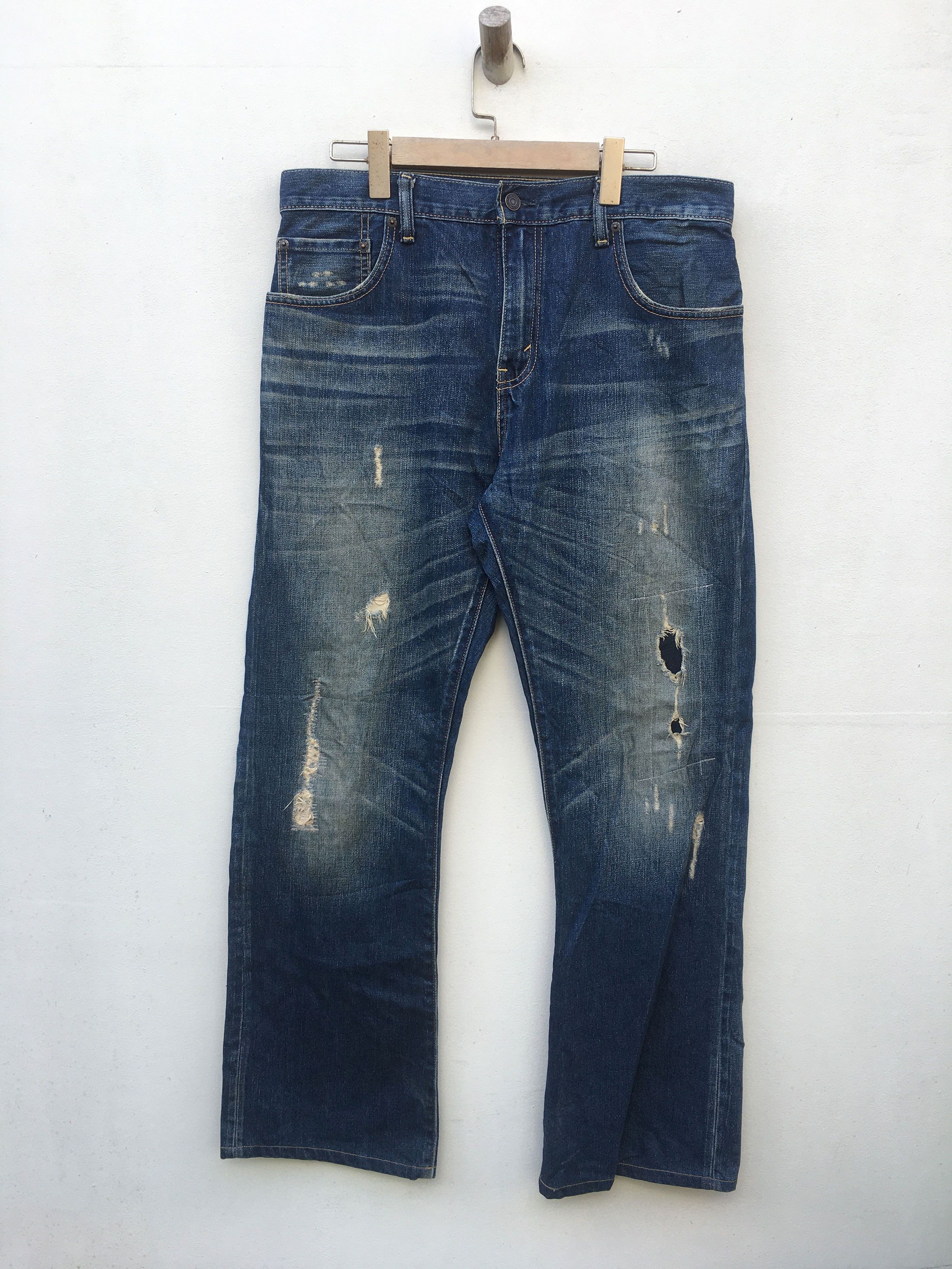 Levis 517 Boot Cut Wide Leg Classic Washed Distressed