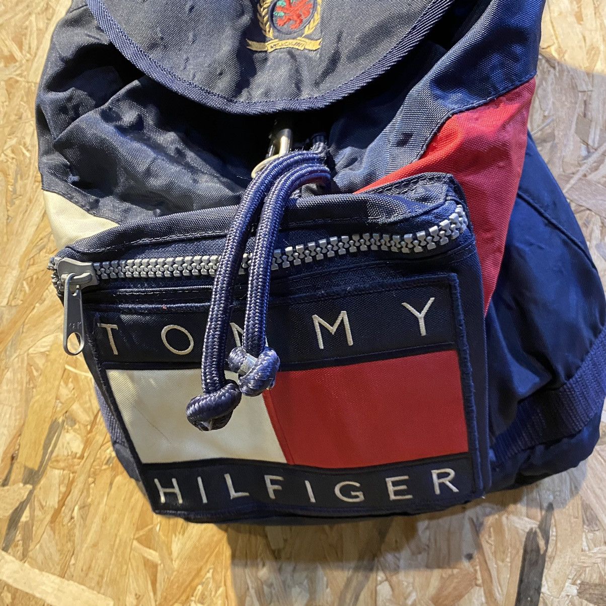 Tommy Hilfiger VINTAGE 90’s‼️Tommy Hilfiger Big Logo Flag Backpack Bag Size ONE SIZE - 4 Thumbnail
