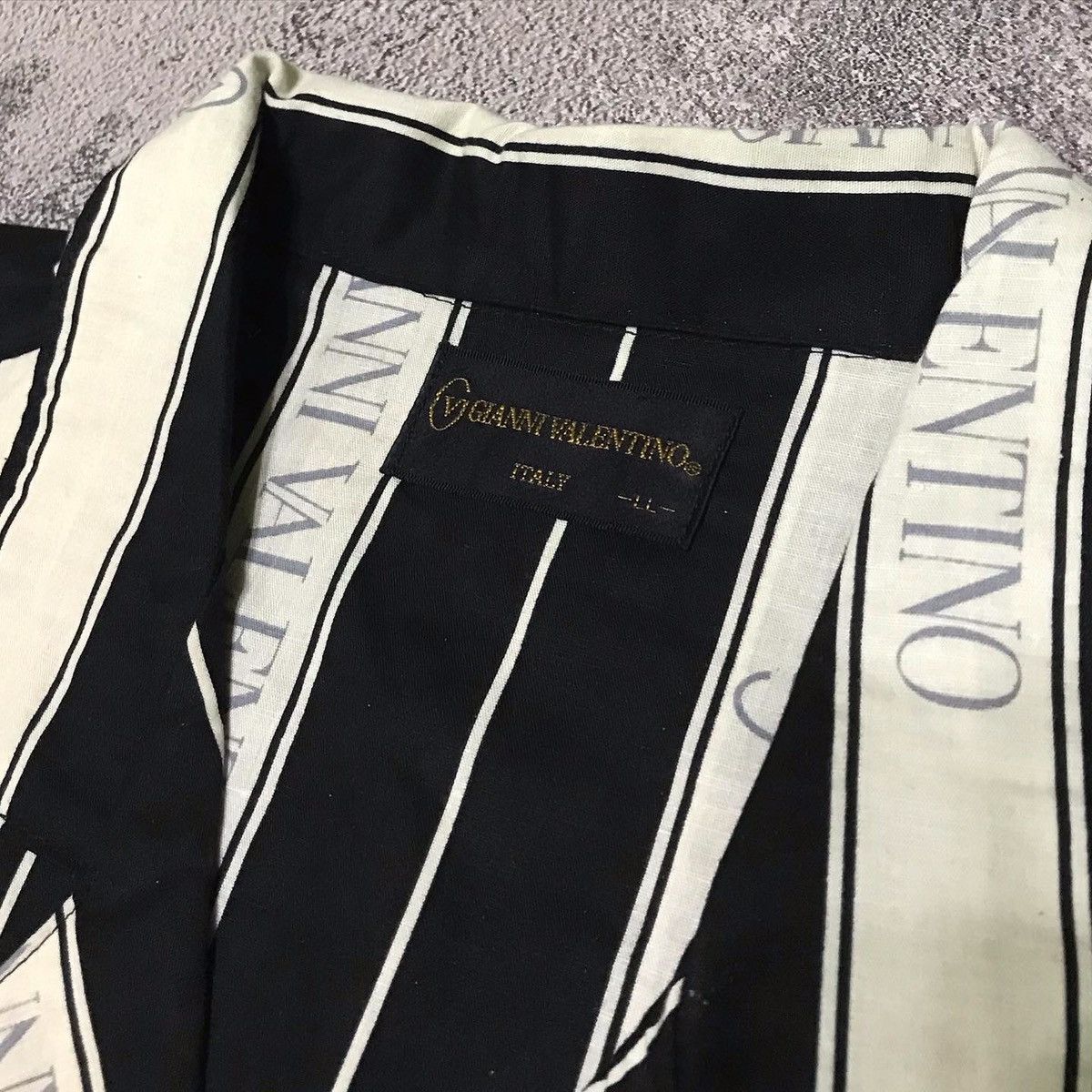 Gianni Valentino GIANNI VALENTINO FULL PRINT SHIRT LUXURY VINTAGE Size US XL / EU 56 / 4 - 4 Thumbnail