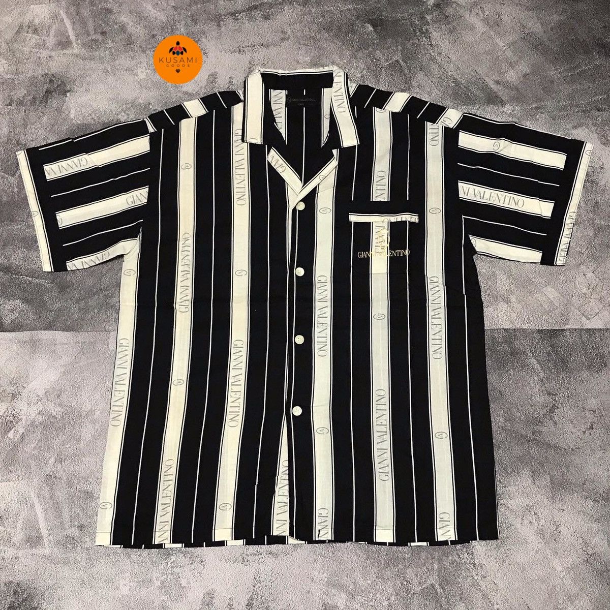 Gianni Valentino GIANNI VALENTINO FULL PRINT SHIRT LUXURY VINTAGE Size US XL / EU 56 / 4 - 1 Thumbnail