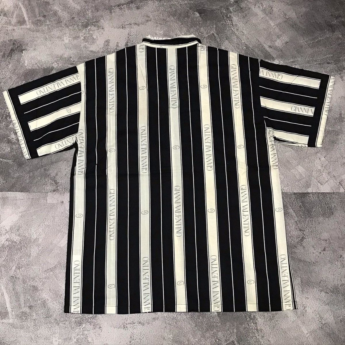 Gianni Valentino GIANNI VALENTINO FULL PRINT SHIRT LUXURY VINTAGE Size US XL / EU 56 / 4 - 5 Thumbnail