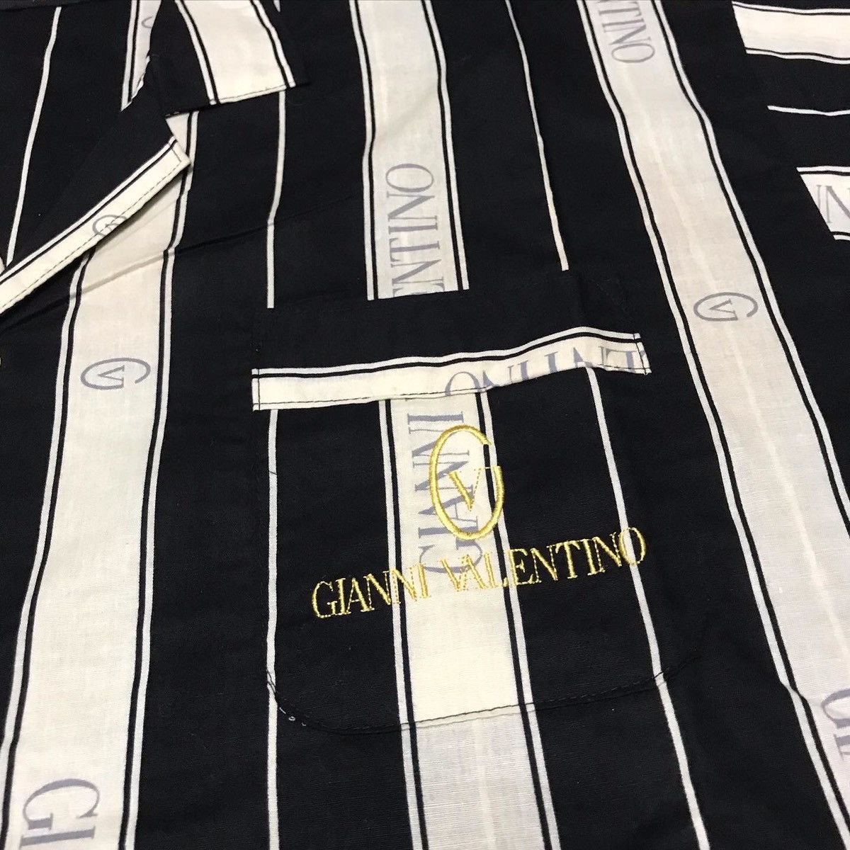 Gianni Valentino GIANNI VALENTINO FULL PRINT SHIRT LUXURY VINTAGE Size US XL / EU 56 / 4 - 3 Thumbnail