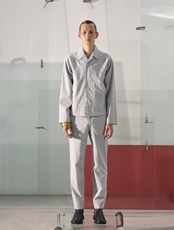 Kiko Kostadinov S/S 18 002 Light Gray Wool Trousers Size US 30 / EU 46 - 2 Thumbnail