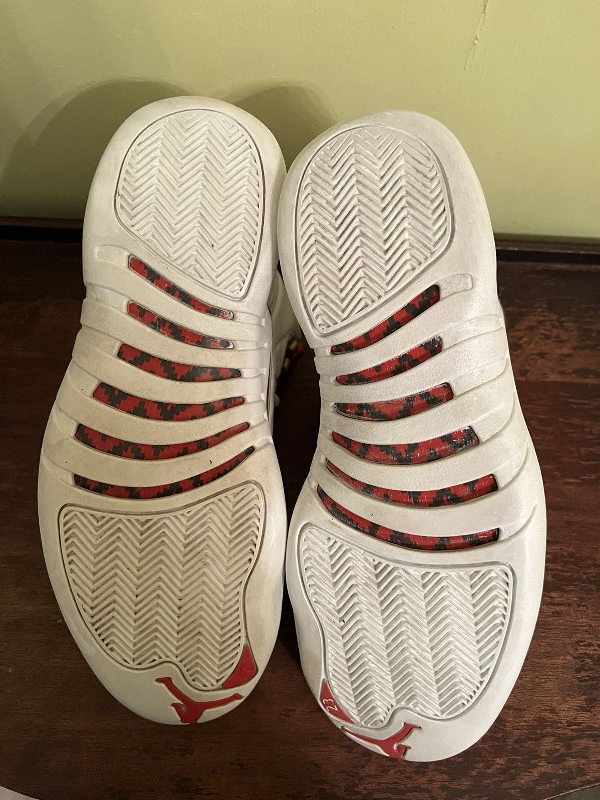 Jordan Brand Air Jordan 12 Retro FIBA 2019 Size US 10.5 / EU 43-44 - 5 Thumbnail