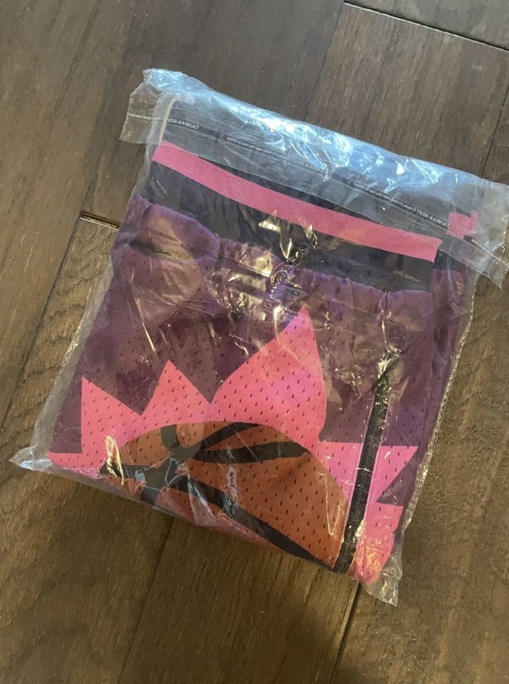 Collect and Select Phoenix suns bape print shorts Size US 34 / EU 50 - 1 Thumbnail