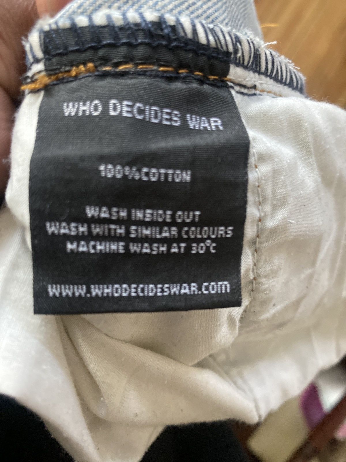 Ev Bravado WhoDecidesWar stained glass Size US 36 / EU 52 - 4 Thumbnail