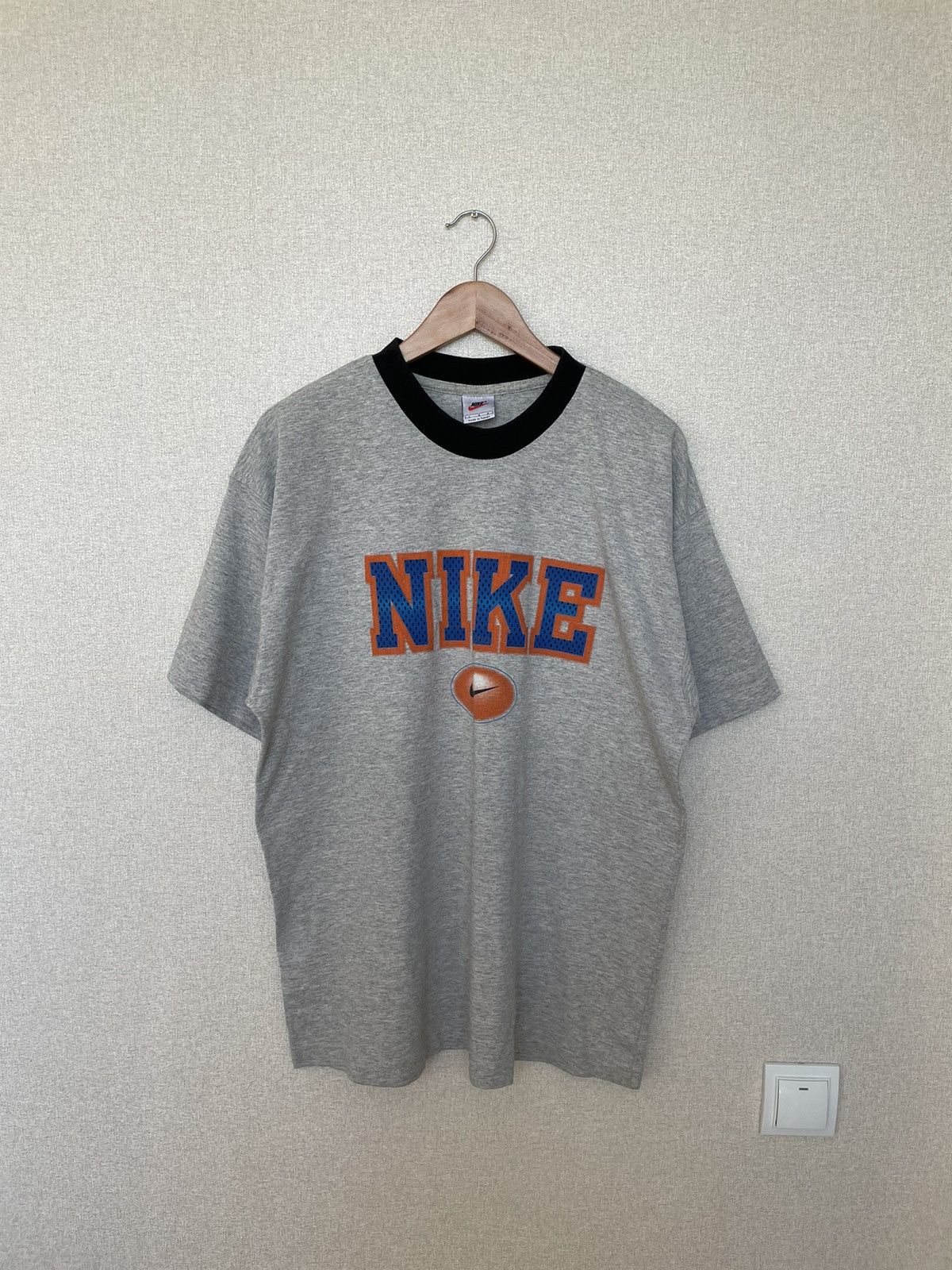 Nike Nike Vintage T Shirt big logo swoosh Size US L / EU 52-54 / 3 - 2 Thumbnail