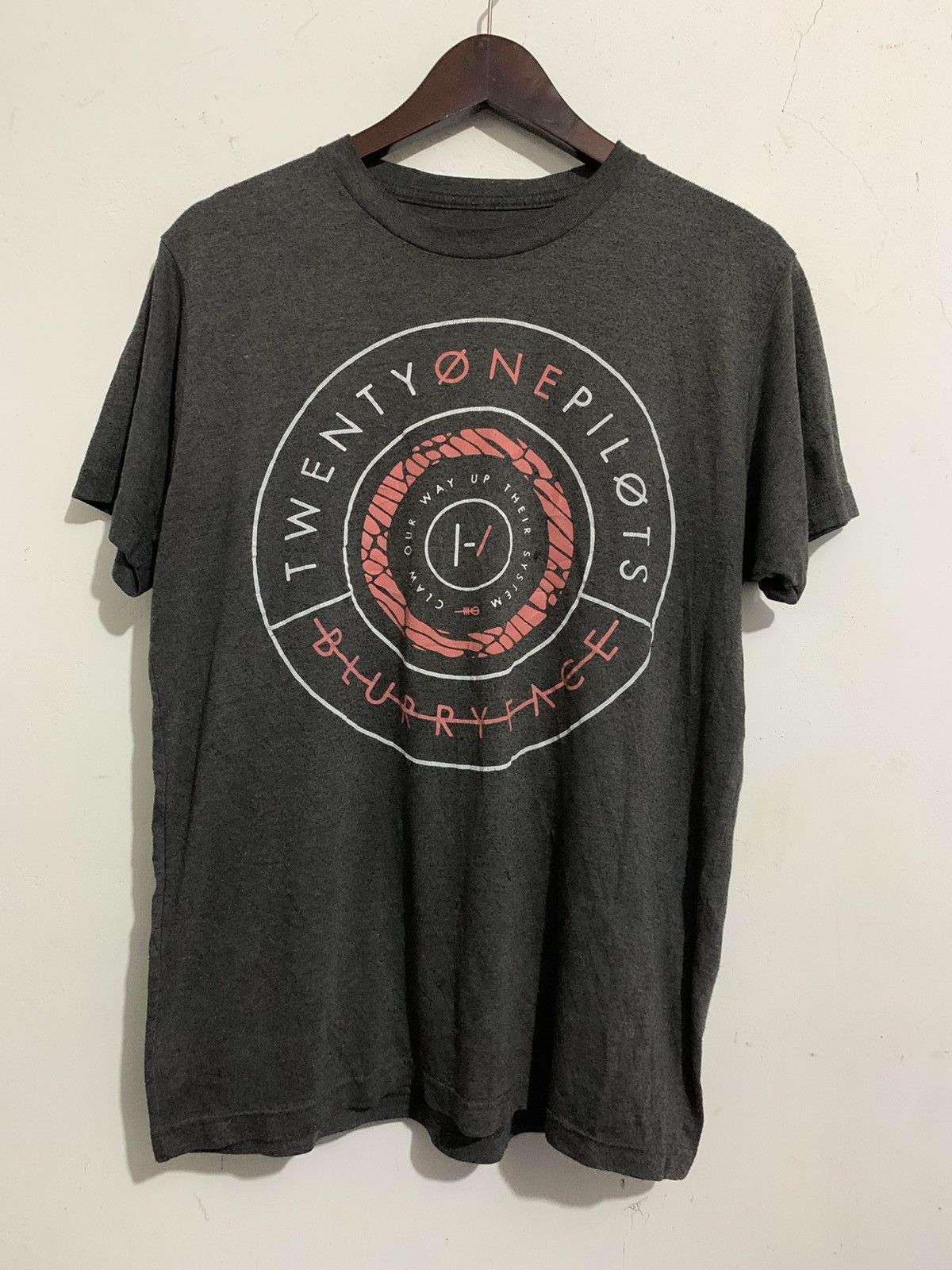 Band Tees Twenty one pilots blurryface Size US S / EU 44-46 / 1 - 1 Thumbnail