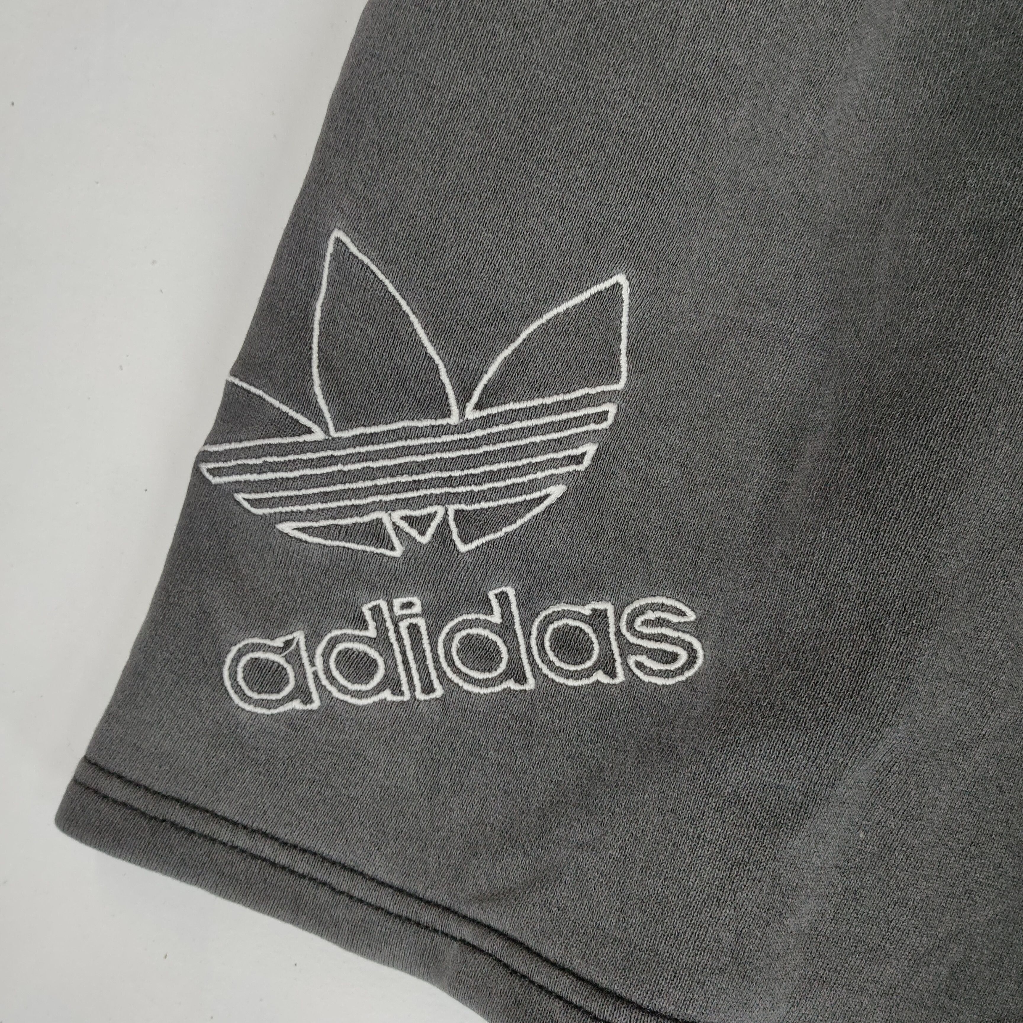 Adidas × Japanese Brand × Vintage Vintage Distressed 90s ADIDAS EMBROIDERY LOGO Pant Size US 27 - 7 Thumbnail