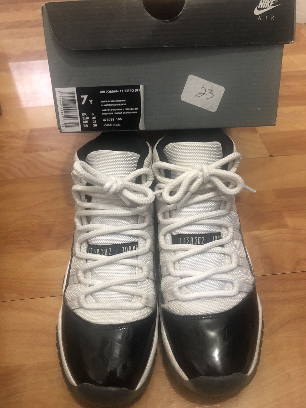 Air Jordan 11 Retro GS Concord 2018 display picture 1