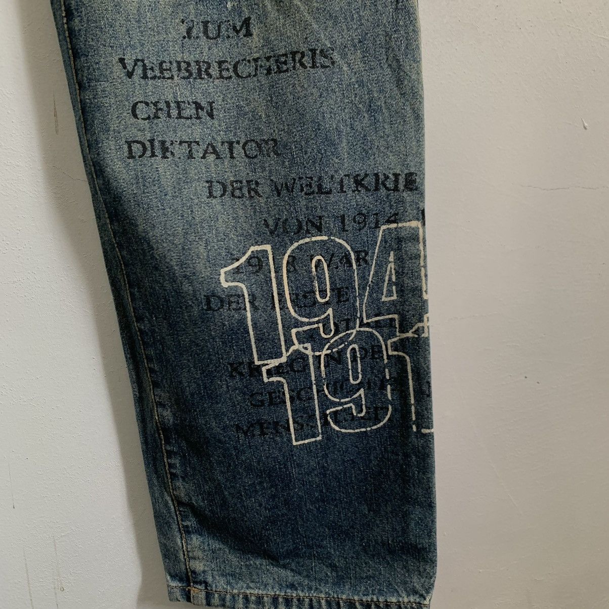 In The Attic In The Attic Full Print Word Distressed Denim Jeans Size US 34 / EU 50 - 5 Thumbnail