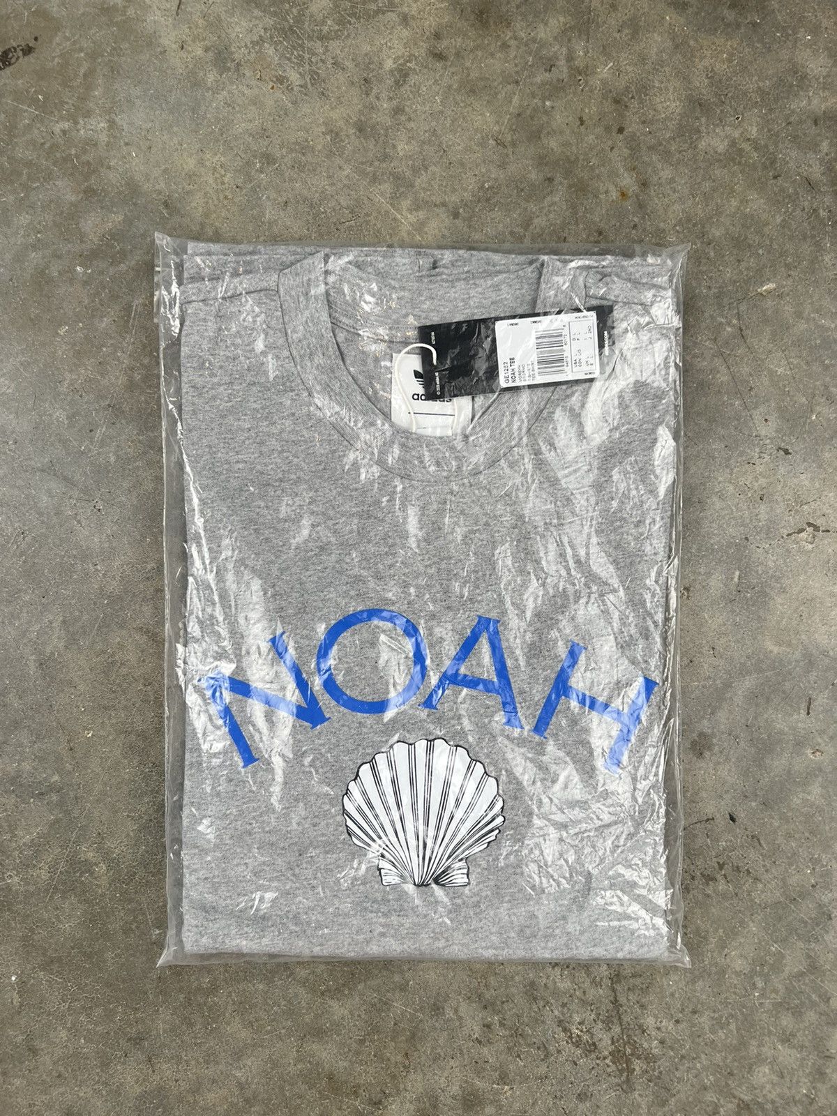 Adidas × Noah Noah x Adidas SS19 Grey Sea Shell Core Logo Tee Grey Large Size US L / EU 52-54 / 3 - 1 Thumbnail