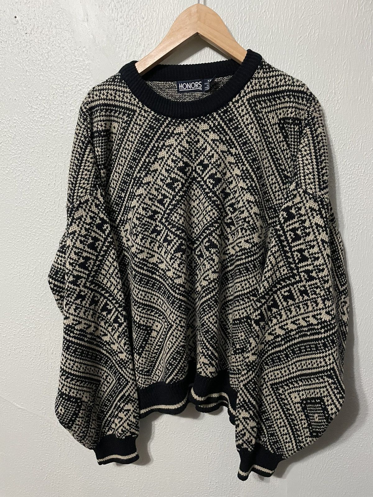 Vintage Vintage Persian Monochrome Tapestry Knit Sweater Size US XXL / EU 58 / 5 - 1 Thumbnail
