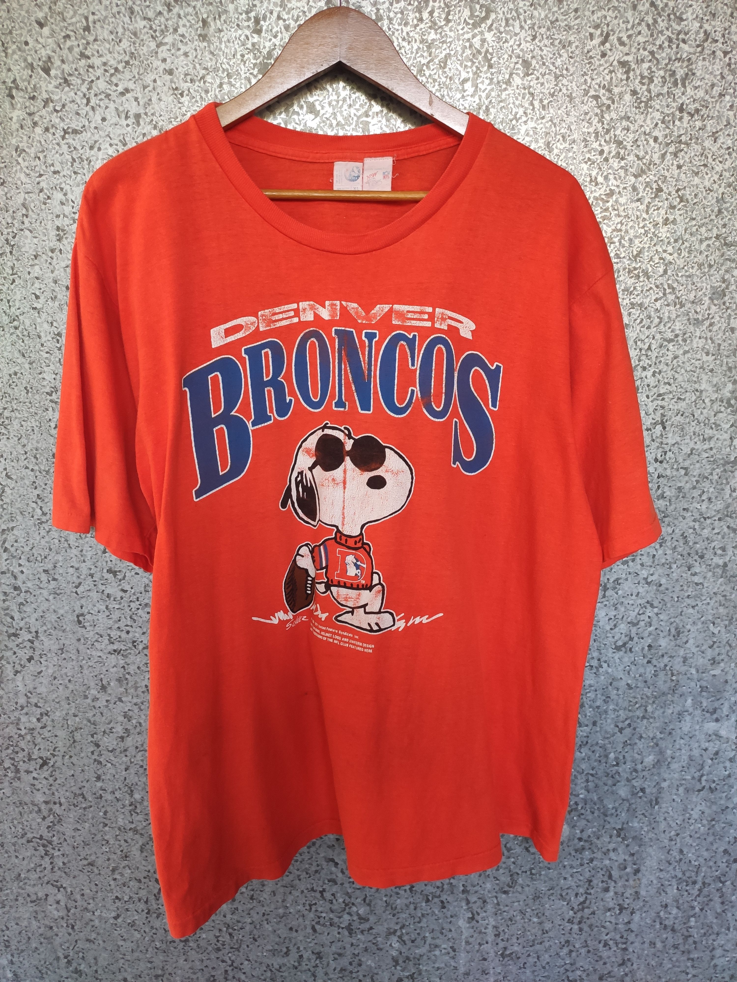 Vintage 70s Vintage Denver Broncos Schulz Snoopy t shirt