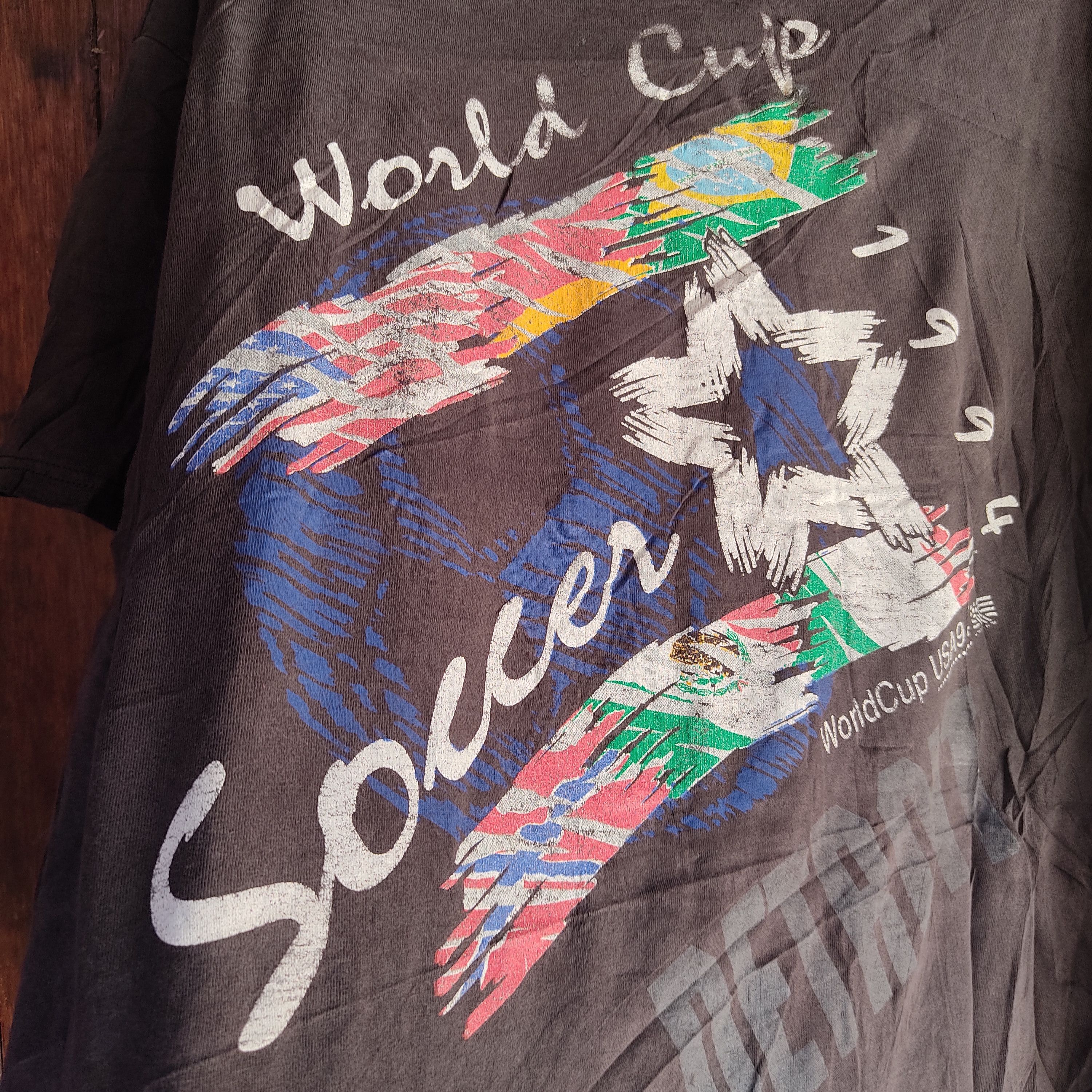 Vintage Vintage Trashed World Cup Soccer 1994 Usa T shirt Size US XL / EU 56 / 4 - 4 Thumbnail