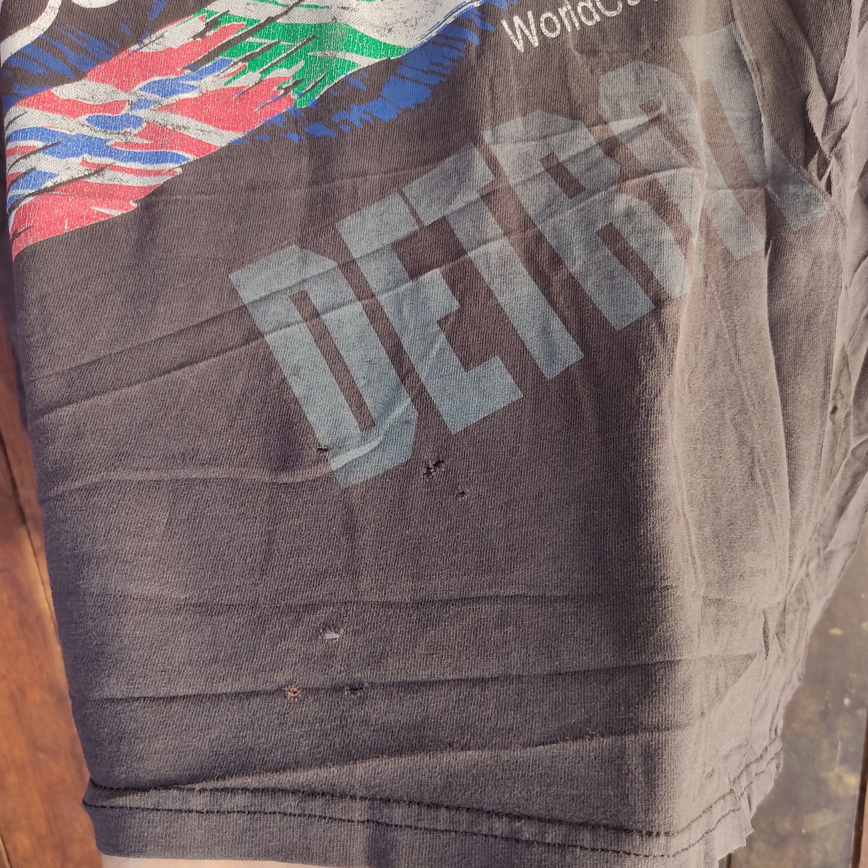 Vintage Vintage Trashed World Cup Soccer 1994 Usa T shirt Size US XL / EU 56 / 4 - 3 Thumbnail