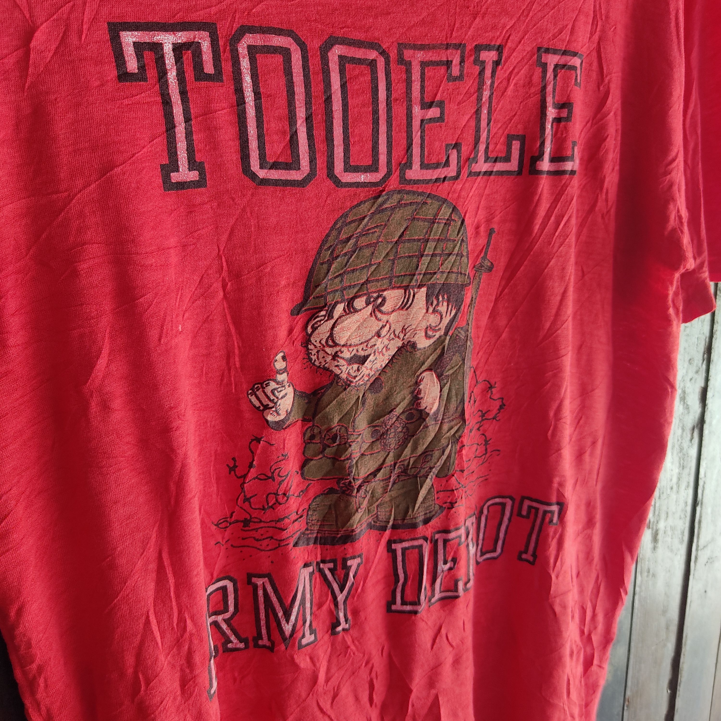 Vintage Tooele Army Depot Trashed Paperthin Tshirts Size US L / EU 52-54 / 3 - 3 Thumbnail