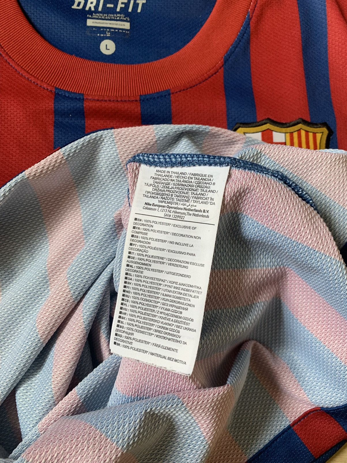 Nike 2010 Nike FC Barcelona soccer jersey vintage Size US L / EU 52-54 / 3 - 9 Thumbnail