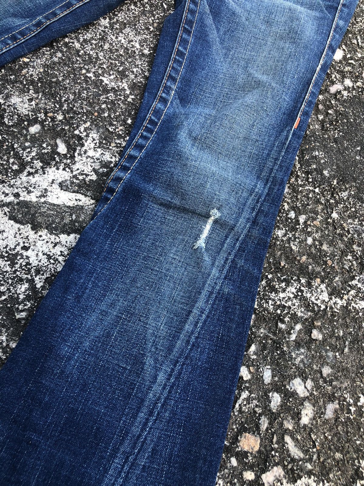 True Religion True Religion Boot Cut Ladies Jeans Distressed Size 24" / US 00 / IT 34 - 5 Thumbnail