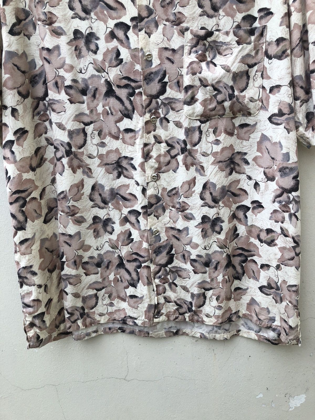 Vintage Vintage 90s Public Boy Japan Leaves Hawaiian Rayon Shirt Size US L / EU 52-54 / 3 - 8 Thumbnail